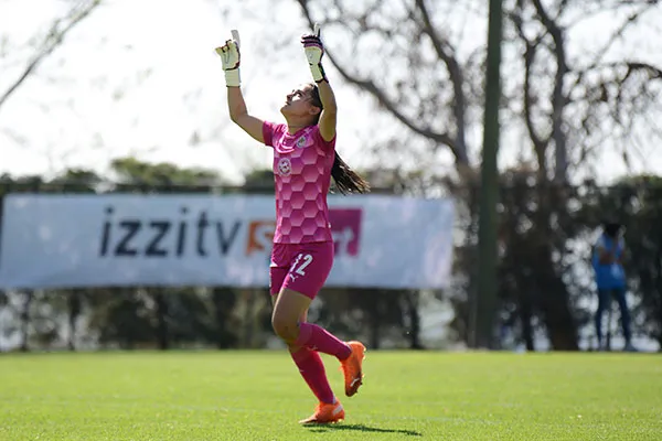 La portera del Rebaño festeja un triunfo