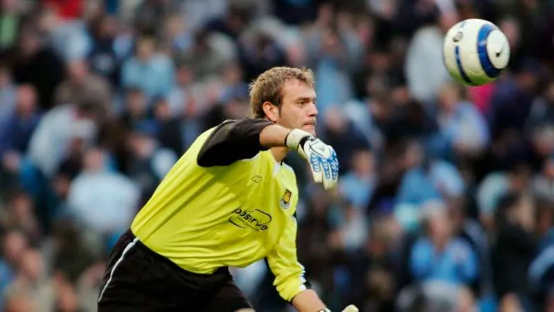 EFE Roy Carroll en partido