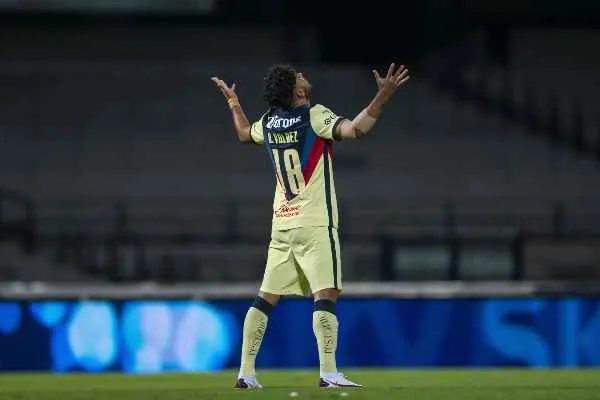 MEXSPORT Bruno Valdez en festejo con América