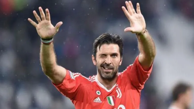 AP Gianluigi Buffon, feliz tras un juego con la Juventus