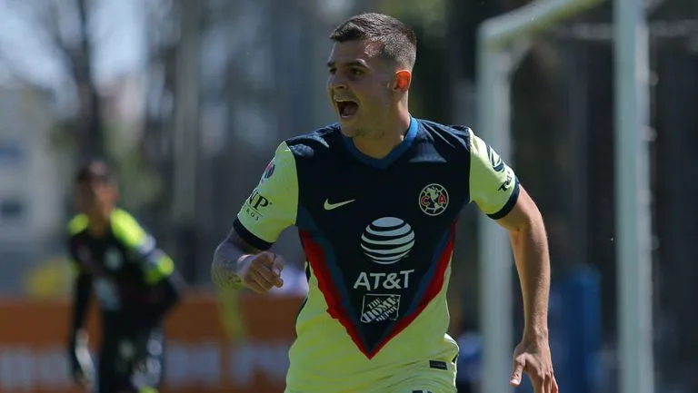 Nicolás Benedetti, en acción con la Sub 20 de América