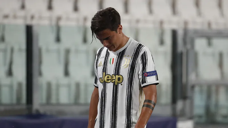AP Paulo Dybala durante un partido con la Juventus