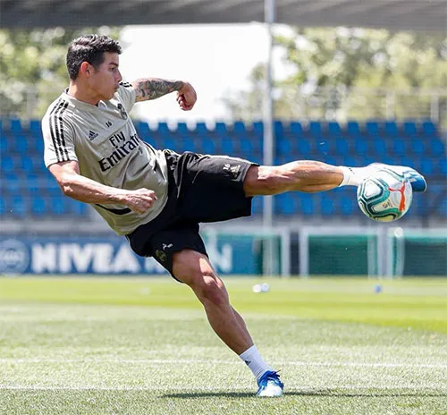 El colombiano en un entrenamiento con Real Madrid