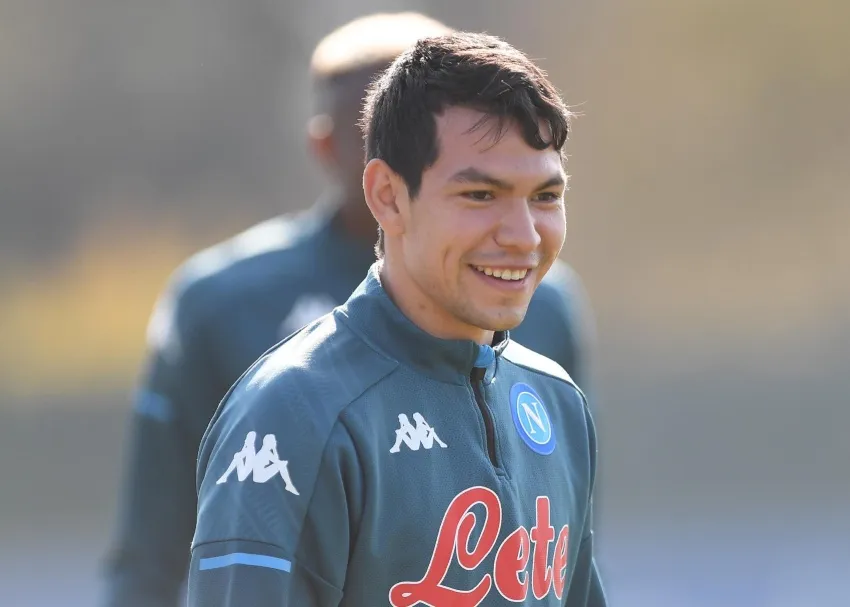 TWITTER @sscnapoliES Hirving Lozano en un entrenamiento del Napoli