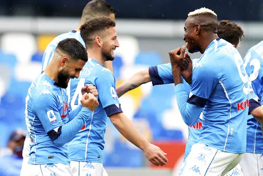 AP Jugadores de Napoli en festejo