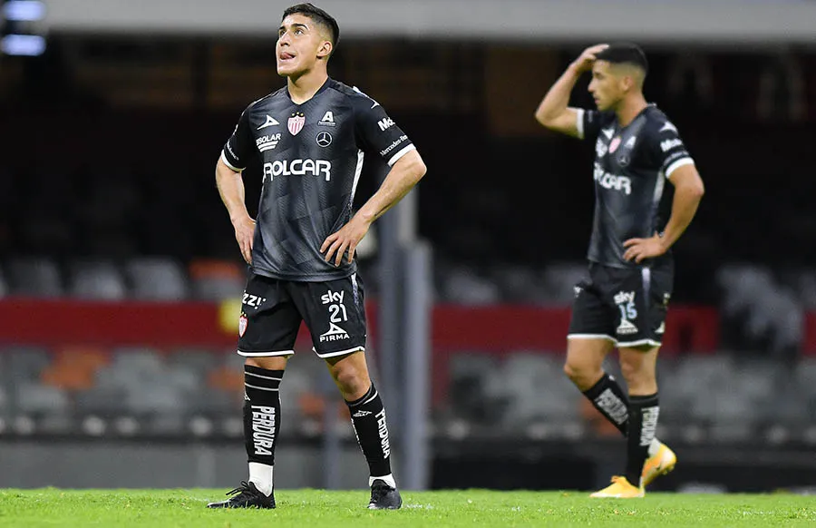 IMAGO7 Jugadores del Necaxa, tras la derrota ante las Águilas