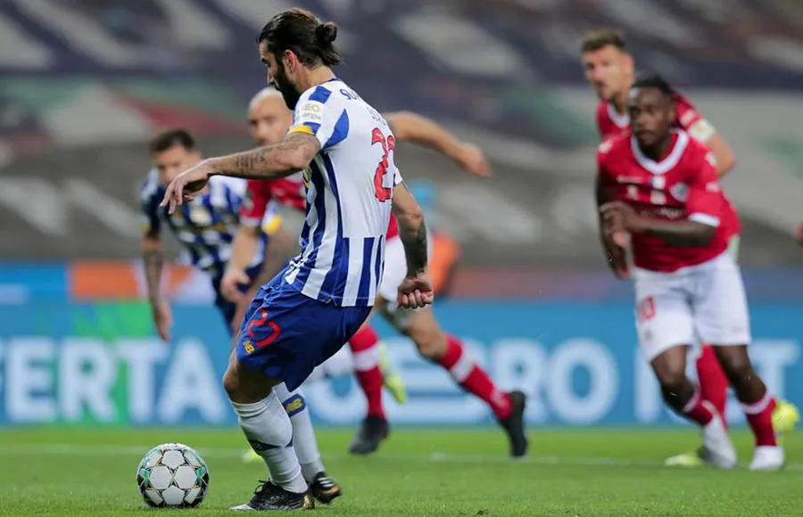 Sérgio Oliveira acertó su disparo desde los once pasos