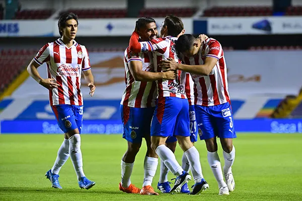 Jugadores del Rebaño festejan un gol