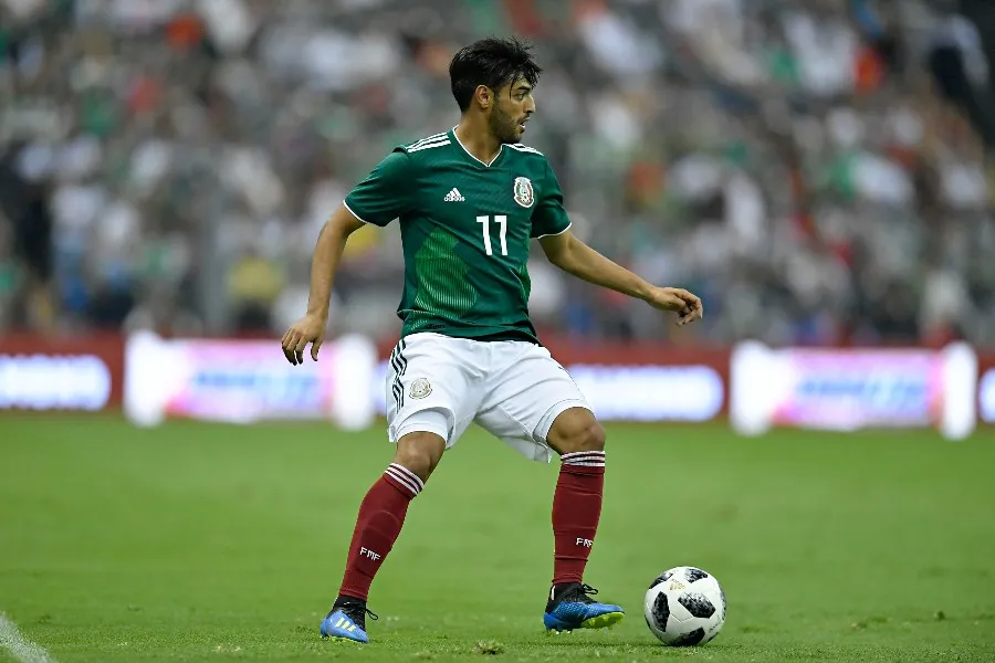 IMAGO7 Carlos Vela durante un partido con México