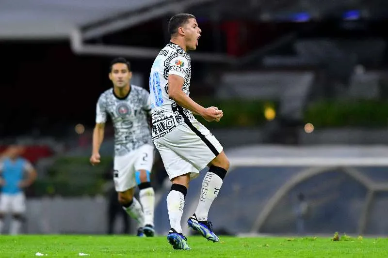 Richard Sánchez en partido con América