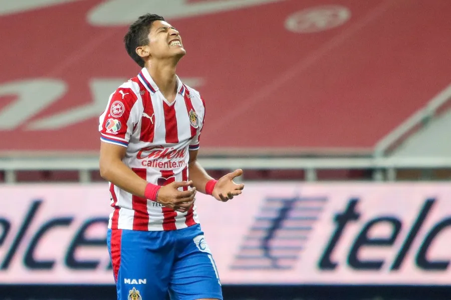 Ángel Zaldivar durante un partido con Chivas