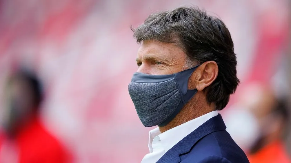 Hernán Cristante en el partido con Toluca