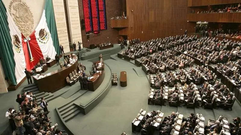 Senado aprobando ley