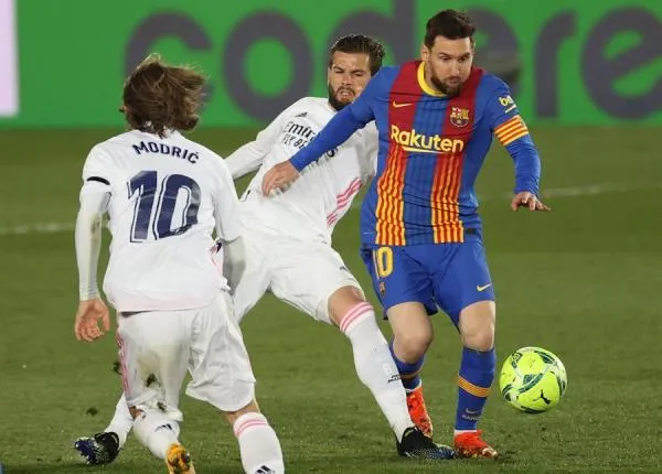 Messi en acción frente al Real Madrid