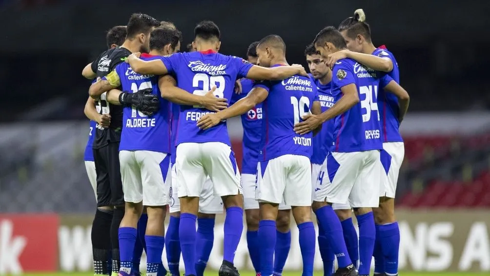 Jugadores de Cruz Azul en un partido
