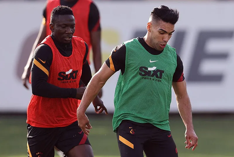 Falcao durante una sesión con el Galatasaray