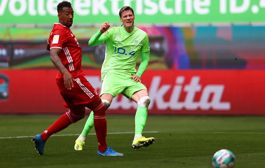Wout Weghorst marcó por el Wolfburgo