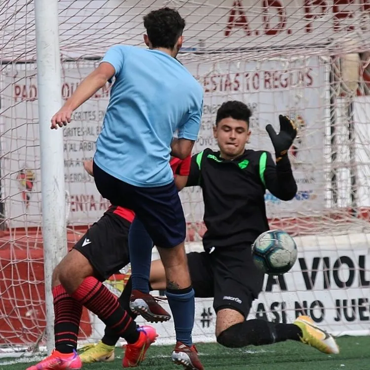 Tobias Romero en un partido con su equipo