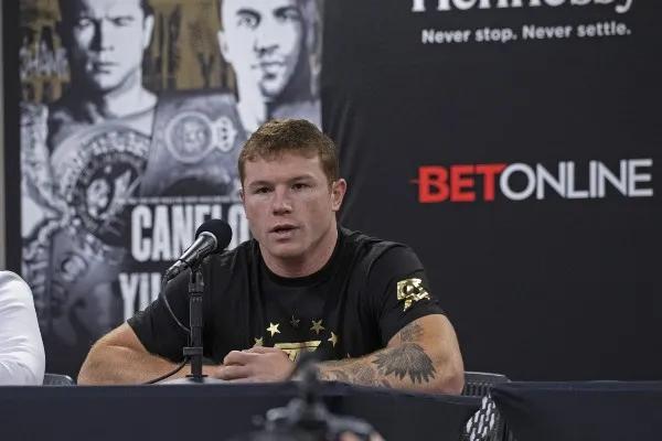 Saúl 'Canelo' Álvarez en conferencia de prensa