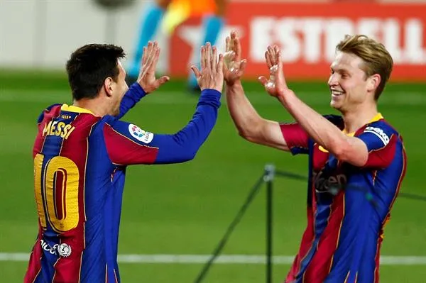 EFE Messi y De Jong en festejo