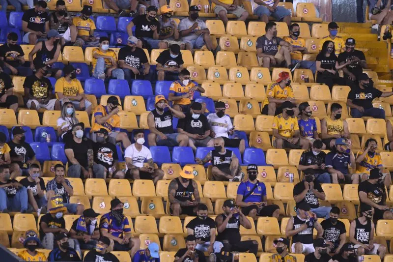 Afición de Tigres en El Volcán