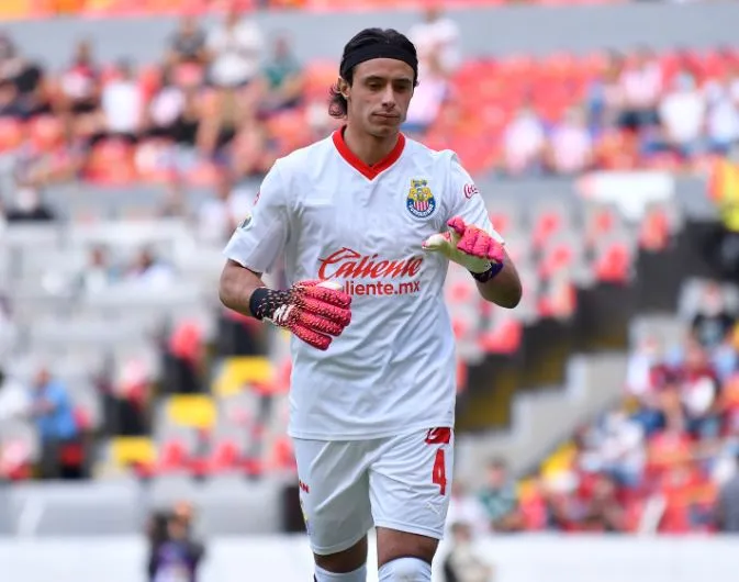 IMAGO7 Toño Rodríguez, en calentamiento de Chivas
