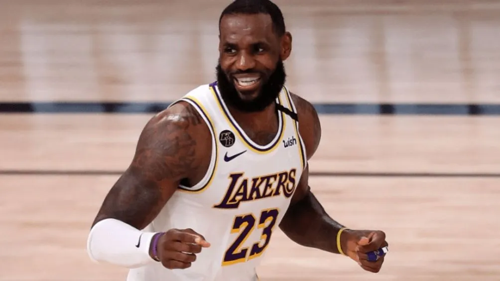 LeBron James en un juego de la NBA