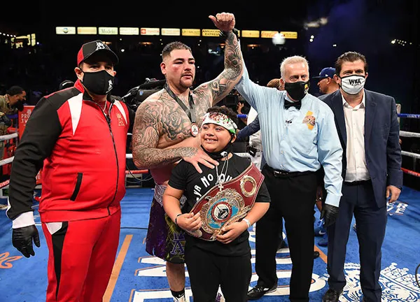 PICTURE GROUP The Destroyer tras su victoria sobre Arreola