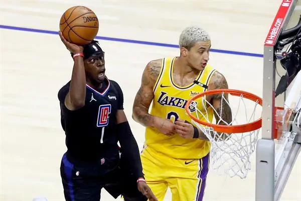 Acciones entre Clippers y Lakers