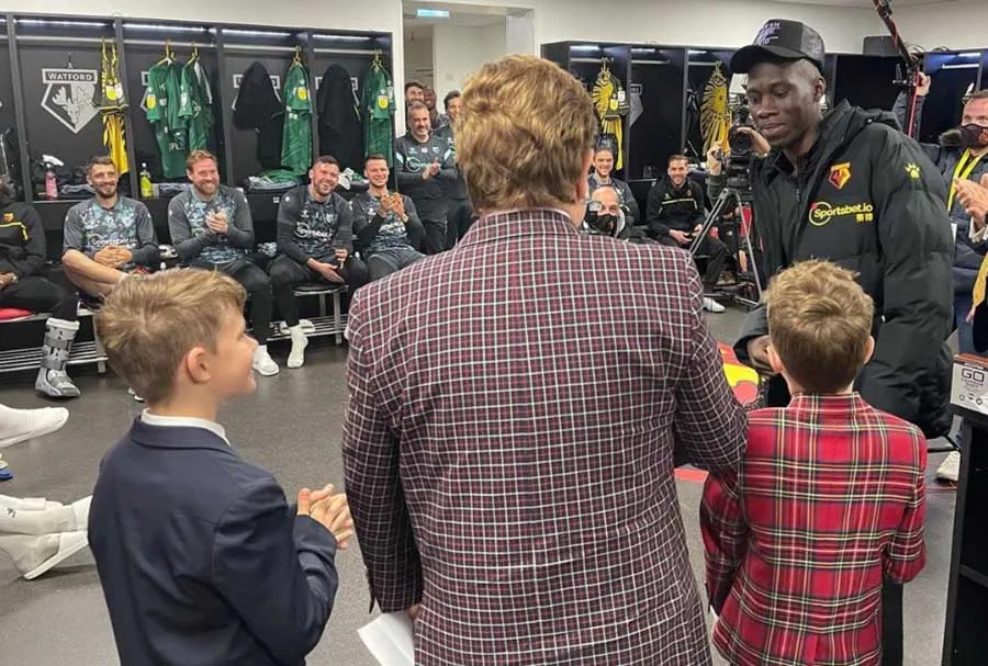 INSTAGRAM @eltonjohn El cantante con Ismaila Sarr