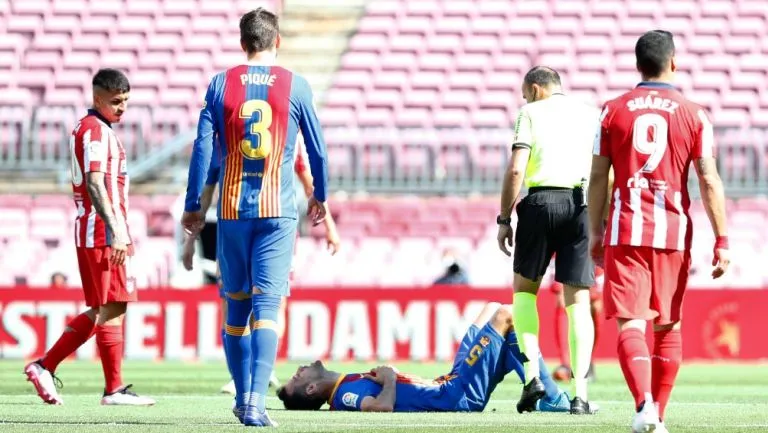 EFE Busquets atendido por las asistencias médicas