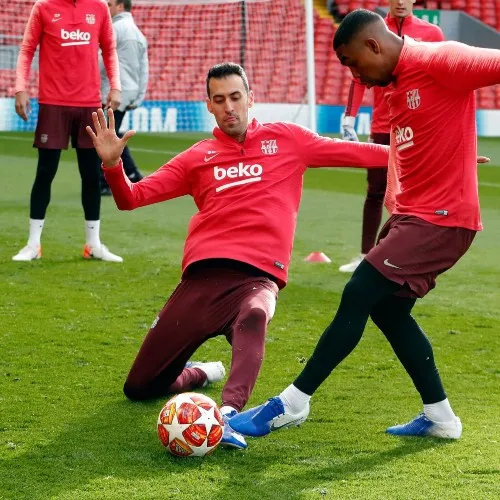 TWITTER @5sergiob Busquets en entrenamiento previo al duelo contra el Atlético de Madrid