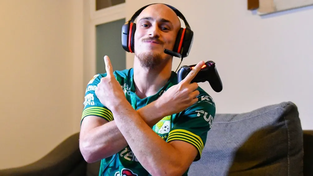 IMAGO7 Nicolás Sosa, primer ganador de la eLiga MX