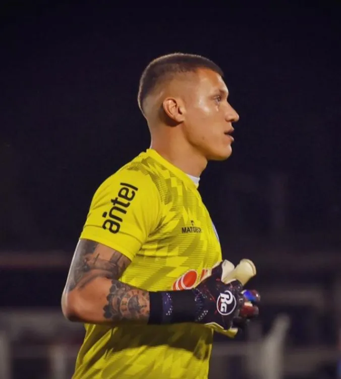 Washington Aguerre durante un partido con Cerro Largo