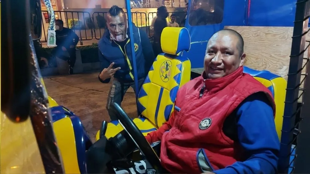 'Perro Rabioso' apoyando al América