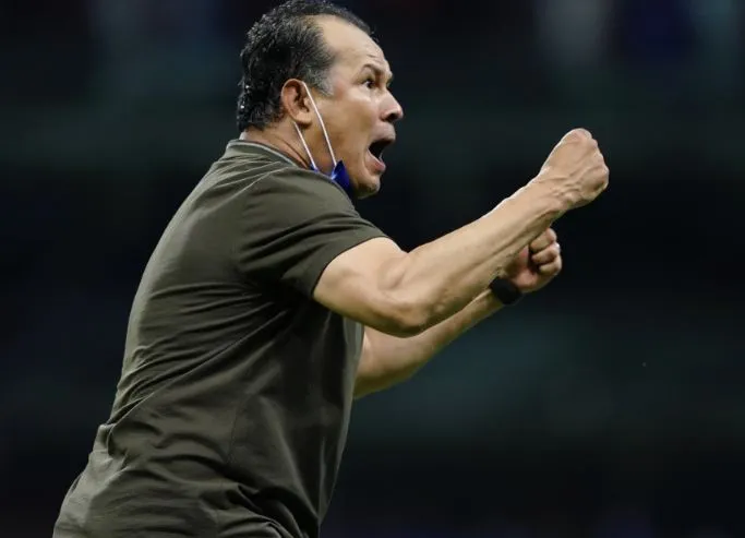 Reynoso festeja una anotación