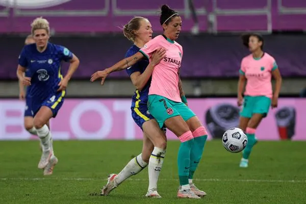 EFE Jennifer Hermoso en acción con Barcelona