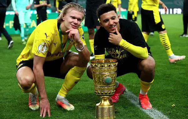 EFE Erling Haaland celebrando su último título con el Borussia Dortmund