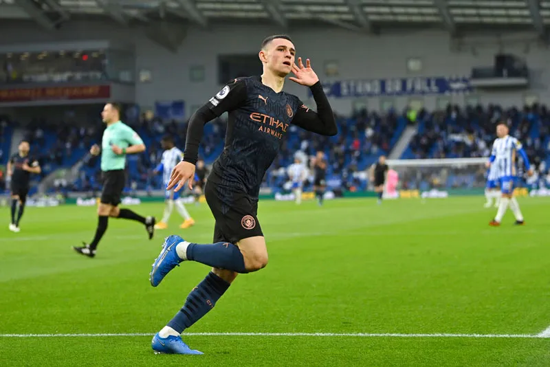 AP Phil Foden celebrando su gol