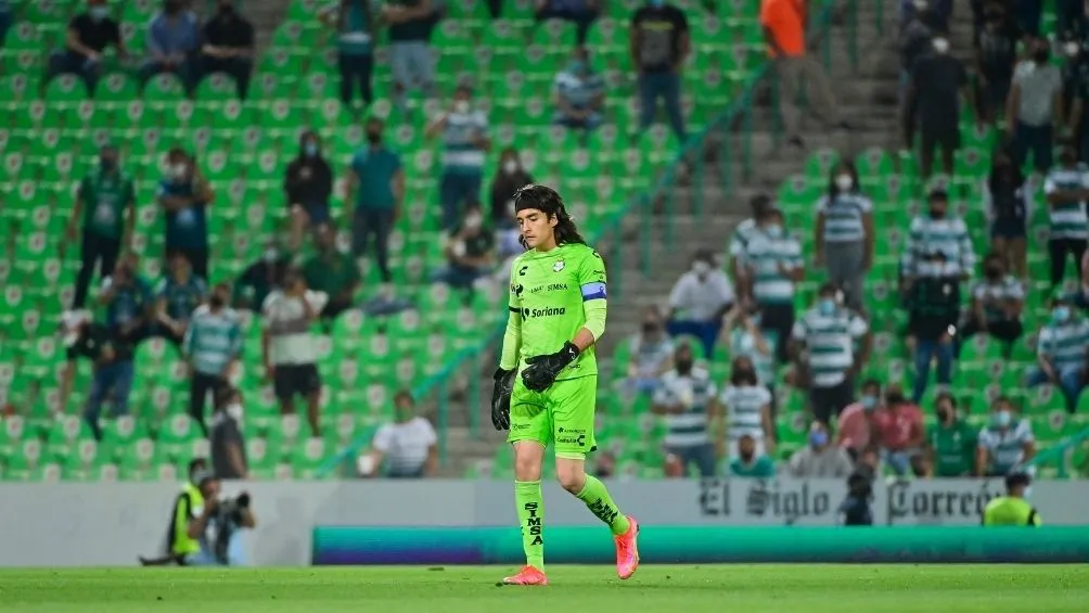 Acevedo en un partido con el Santos