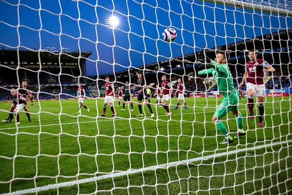 Liverpool se acerca a la Champions