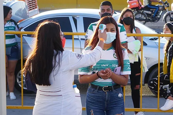 IMAGO7 La toma de temperatura a la afición