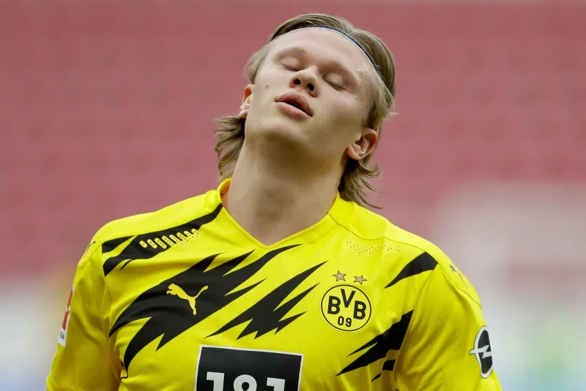 AP Haaland durante un partido del Borussia Dortmund