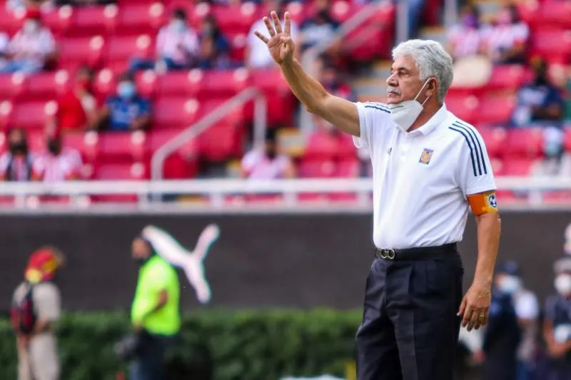 Ricardo Ferretti en partido