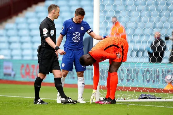 AP Edouard Mendy presenta molestias después de golpearse contra el poste