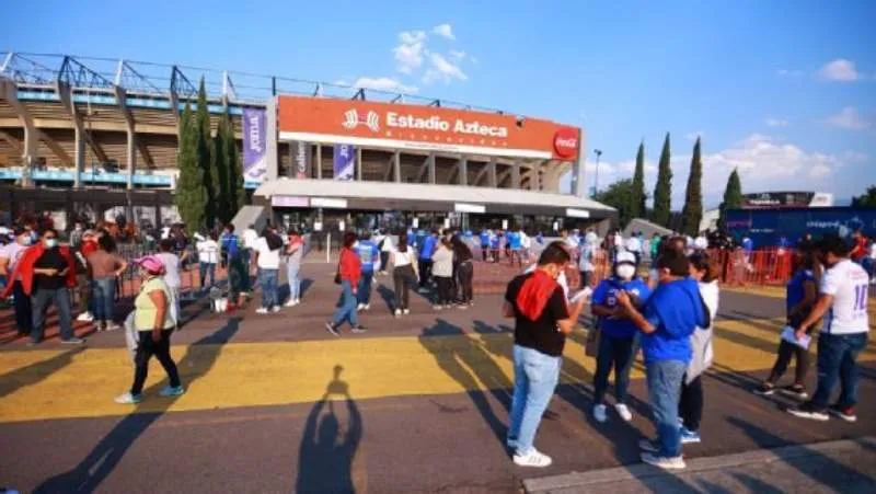Estadio Azteca con afición