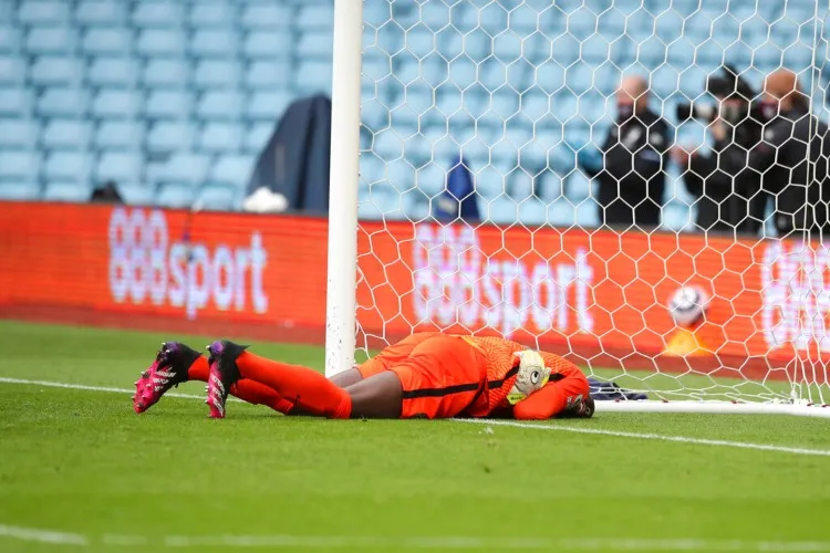 AP Edouard Mendy en lamento con Chelsea