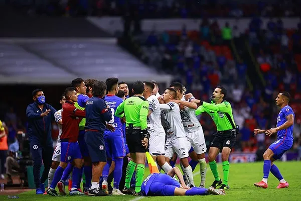 La bronca a la que hace referencia Reynoso