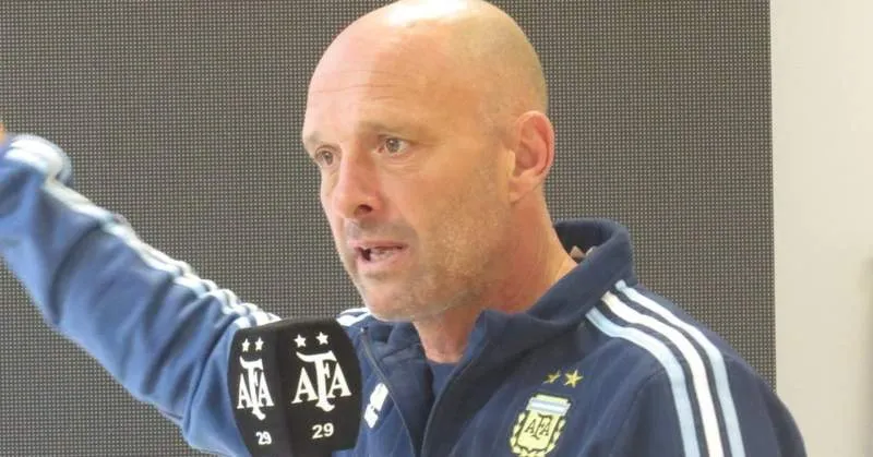 Hermes Desio en presentación