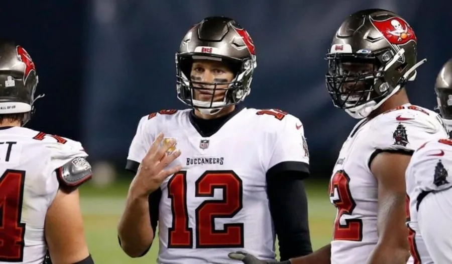 Tom Brady en juego con Buccaneers